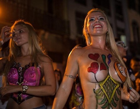 意华媒:为什么国外品牌会在<em>中国</em>持续走俏?-中